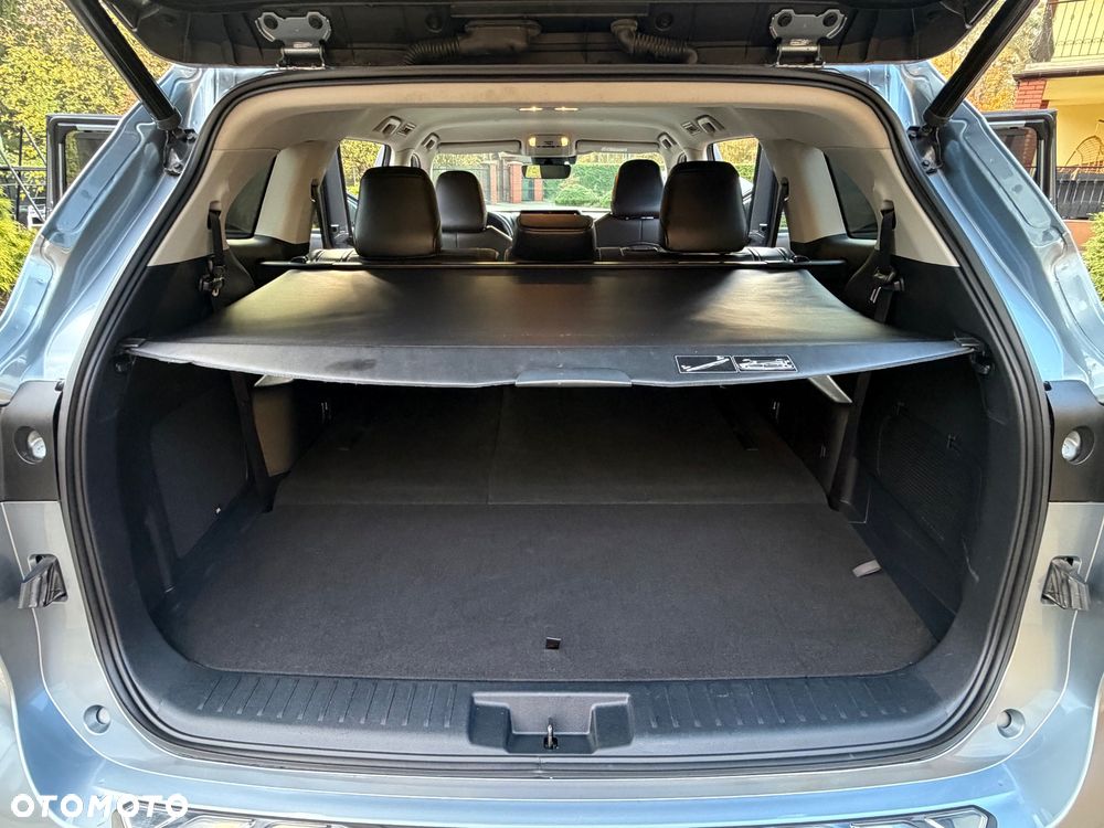Toyota Highlander 2.5 Hybrid Executive - 21