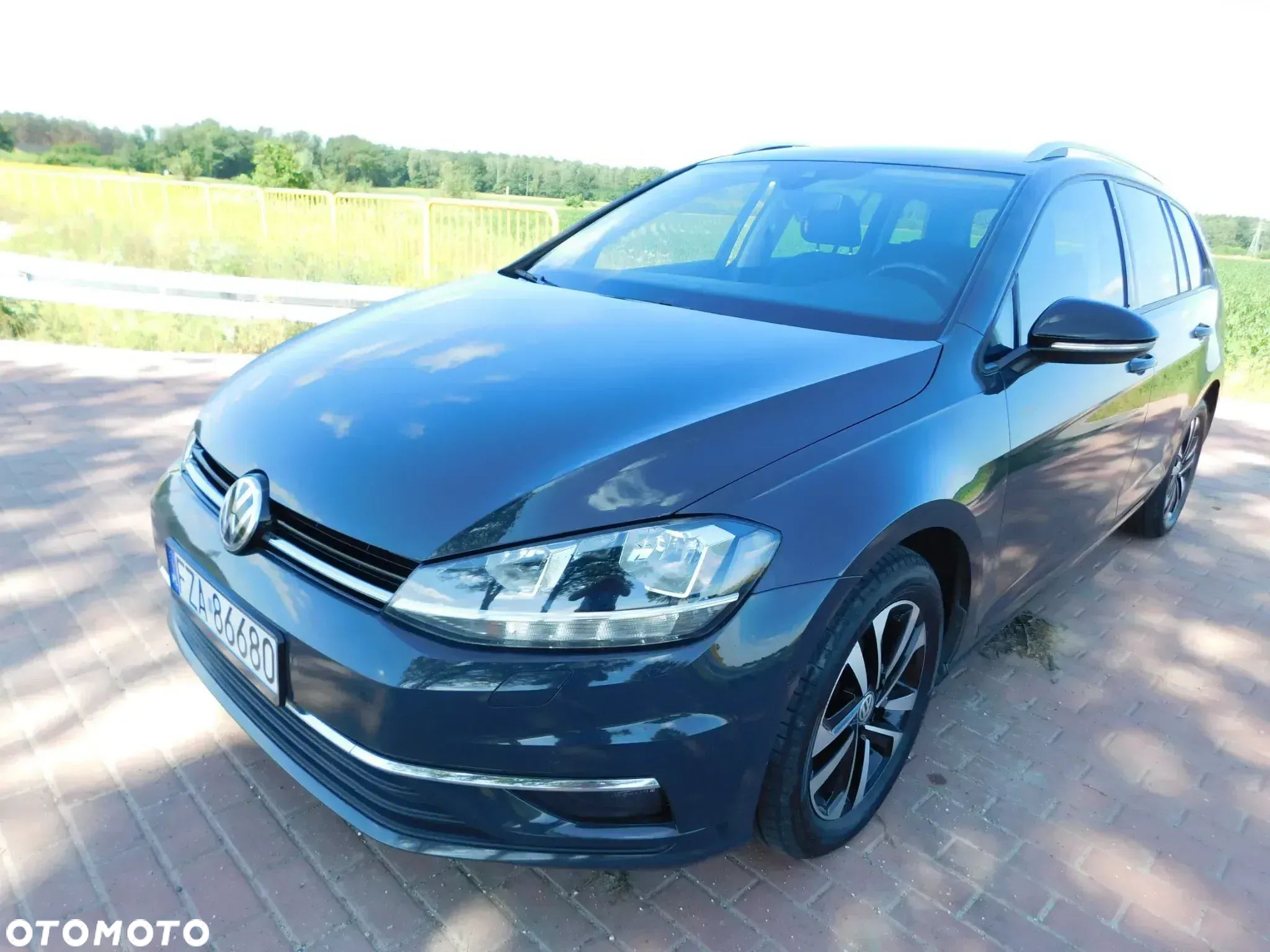 Volkswagen Golf 1.6 TDI SCR IQ.DRIVE - 1