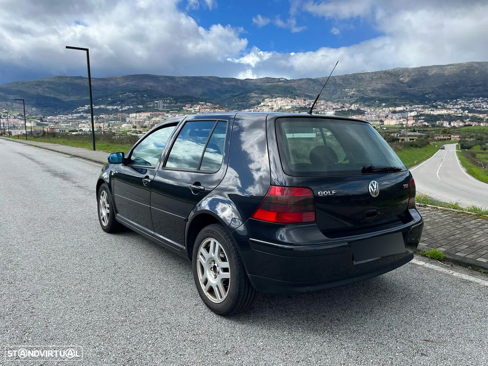 VW Golf - 4