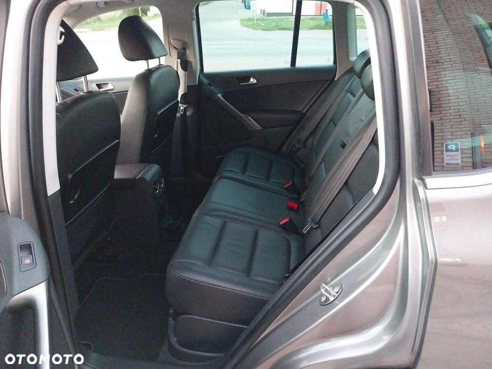 Volkswagen Tiguan 2.0 TDI DPF 4Motion Track & Avenue - 23
