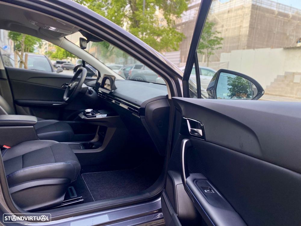 MG MG4 64 kWh Luxury - 25