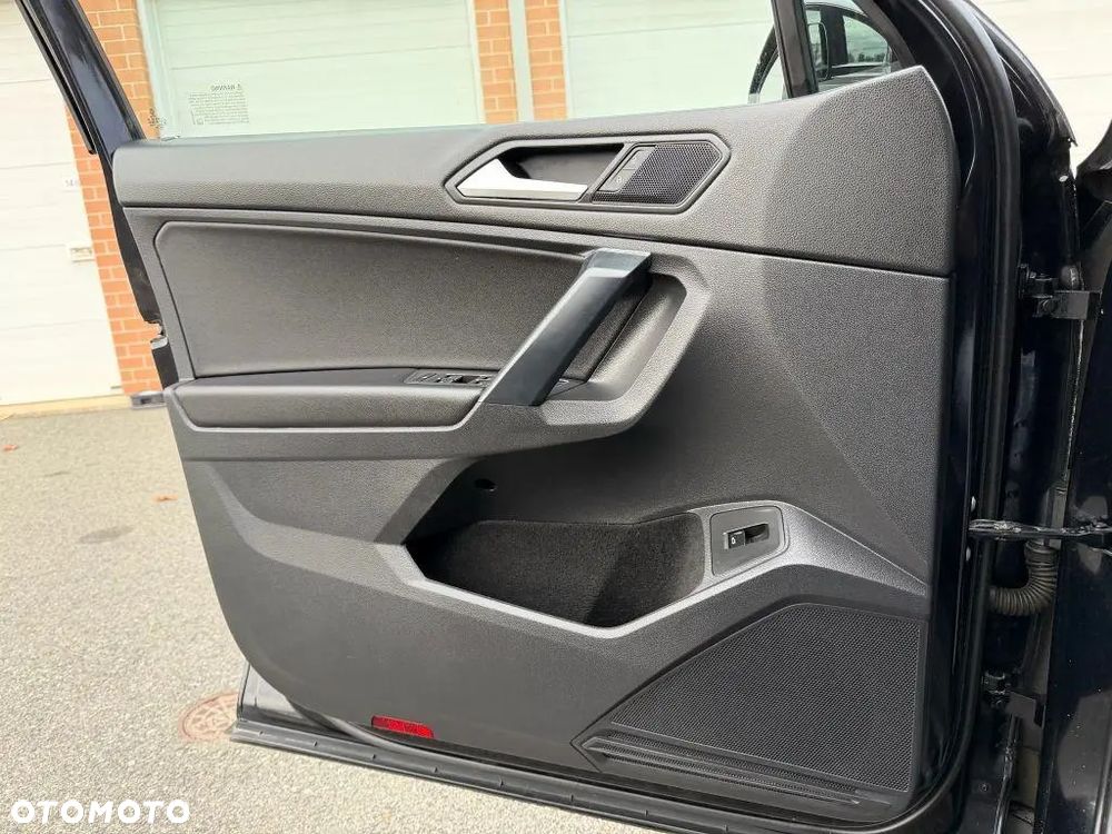 Volkswagen Tiguan - 23