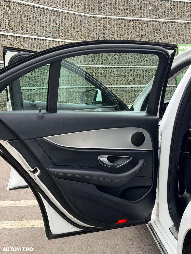 Mercedes-Benz E 220 d 9G-TRONIC - 31
