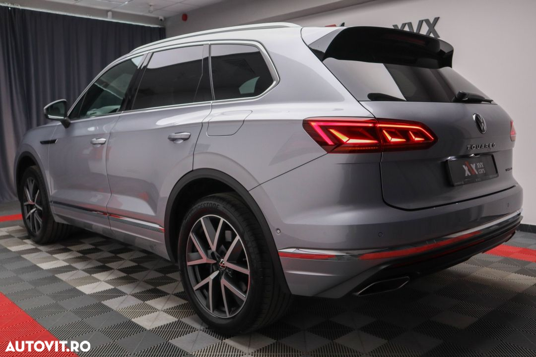 Volkswagen Touareg 3.0 V6 e-Hybrid 4Motion Aut. Elegance - 17