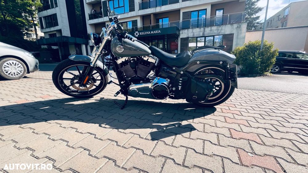 Harley-Davidson Softail Breakout FXSB - 2