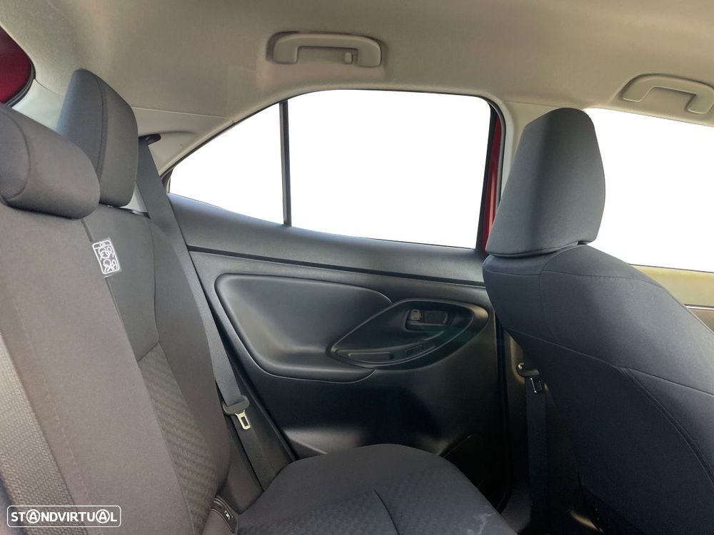 Toyota Yaris Cross 1.5 HDF Comfort Plus - 16