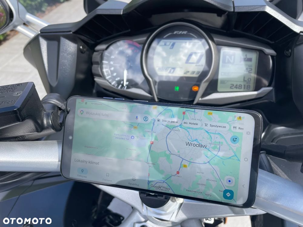 Yamaha FJR - 19