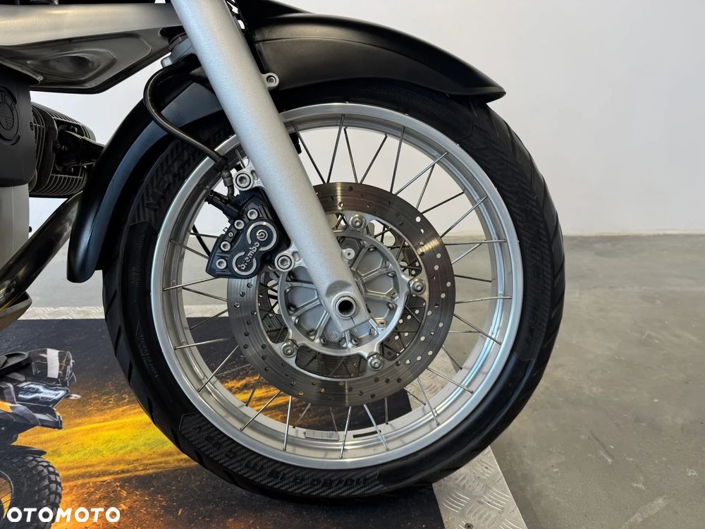 BMW R - 8