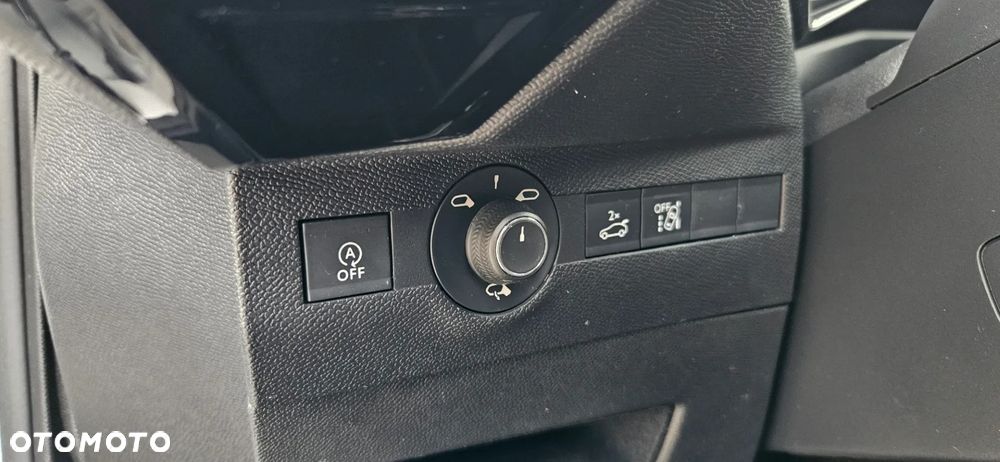 DS Automobiles DS 7 Crossback ver-1-5-bluehdi-performance-line - 30