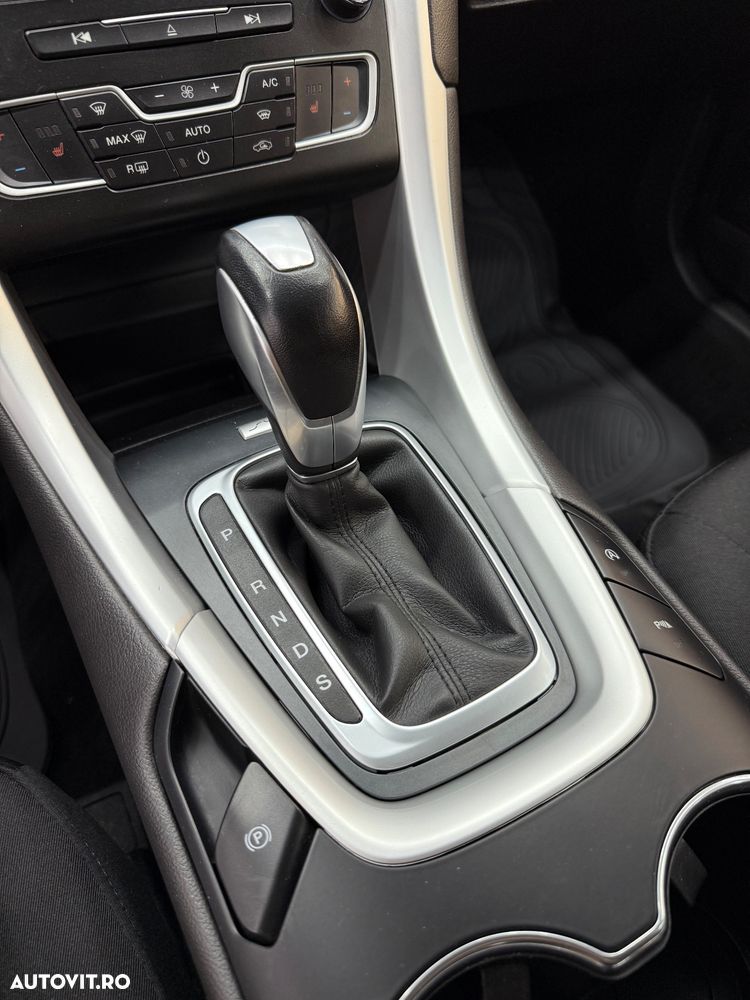 Ford Mondeo 2.0 TDCi Powershift Trend - 9