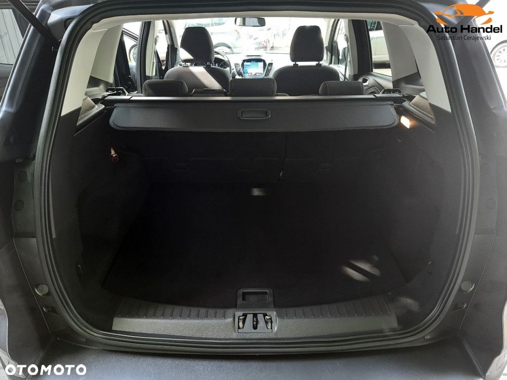 Ford Kuga 1.5 EcoBoost 2x4 Titanium - 15