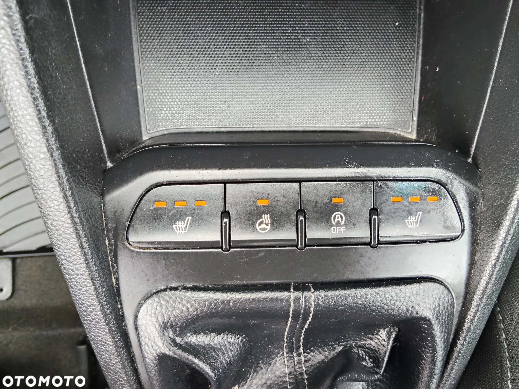 Kia Rio 1.2 Attract - 32