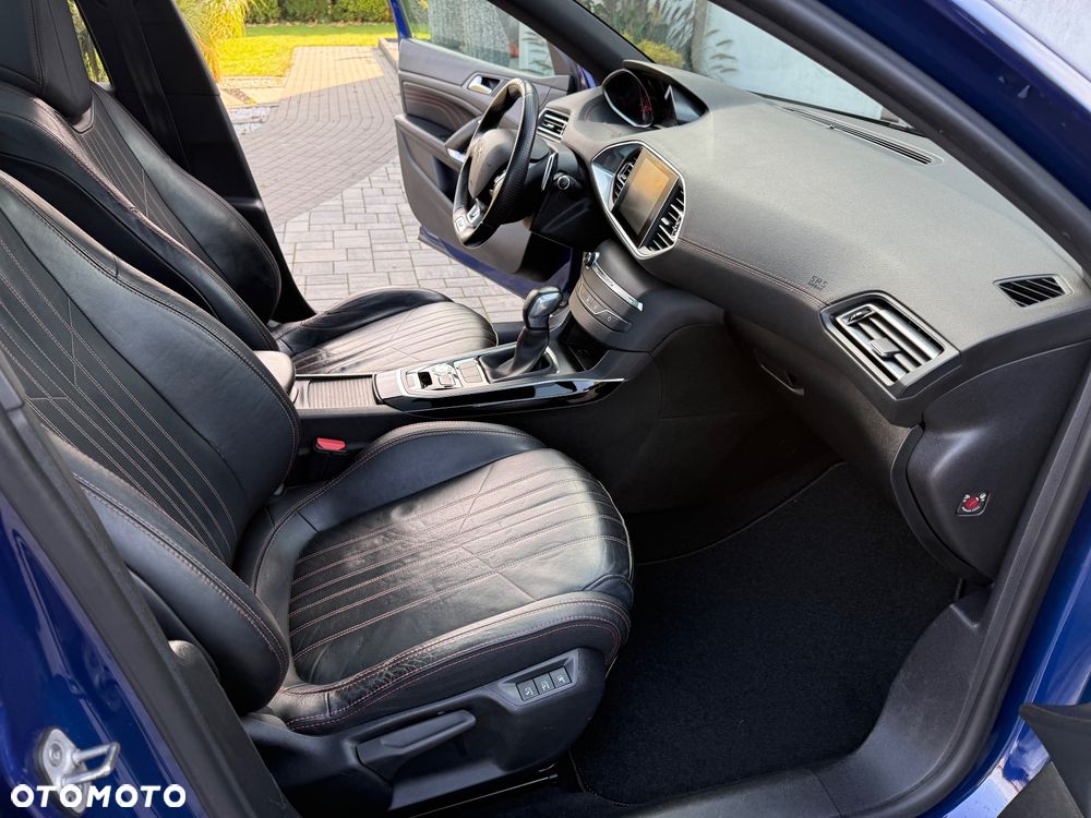Peugeot 308 BlueHDi 180 EAT6 GT - 11
