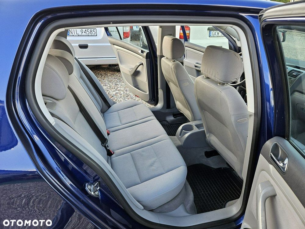 Volkswagen Golf - 11