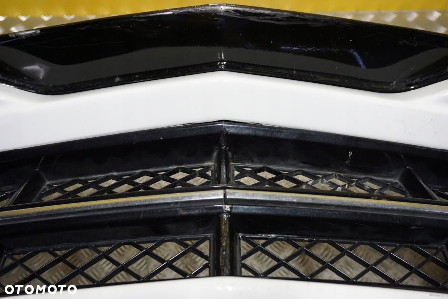 CHEVROLET CORVETTE C7 2014 - 2019 Zderzak Przód Przedni Kratka USA - 14