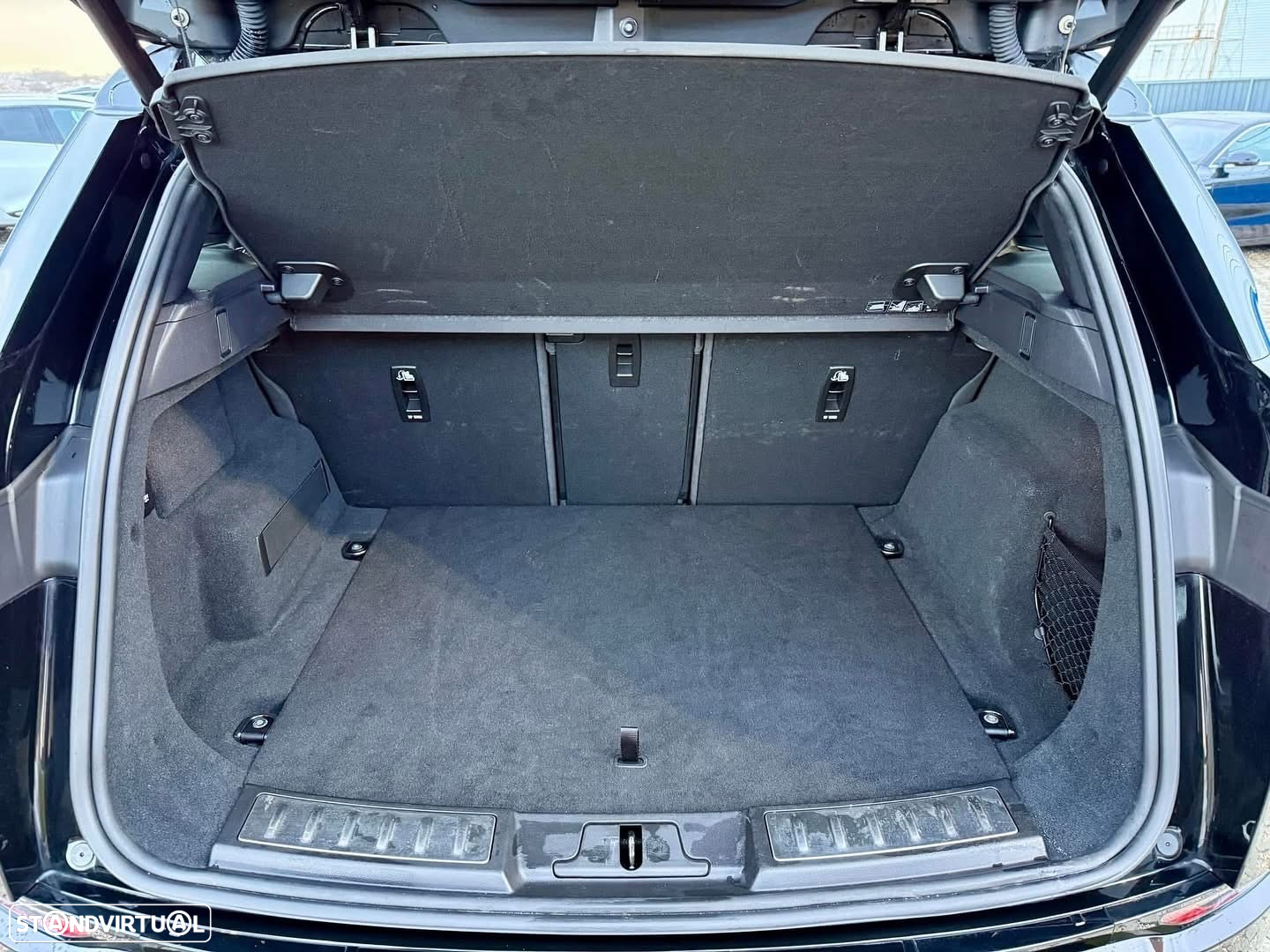 Land Rover Range Rover Evoque - 12