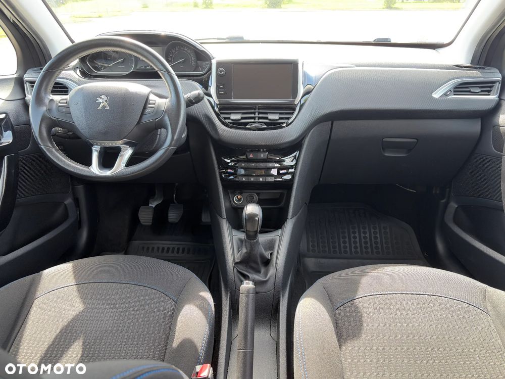 Peugeot 208 1.2 PureTech Style - 11