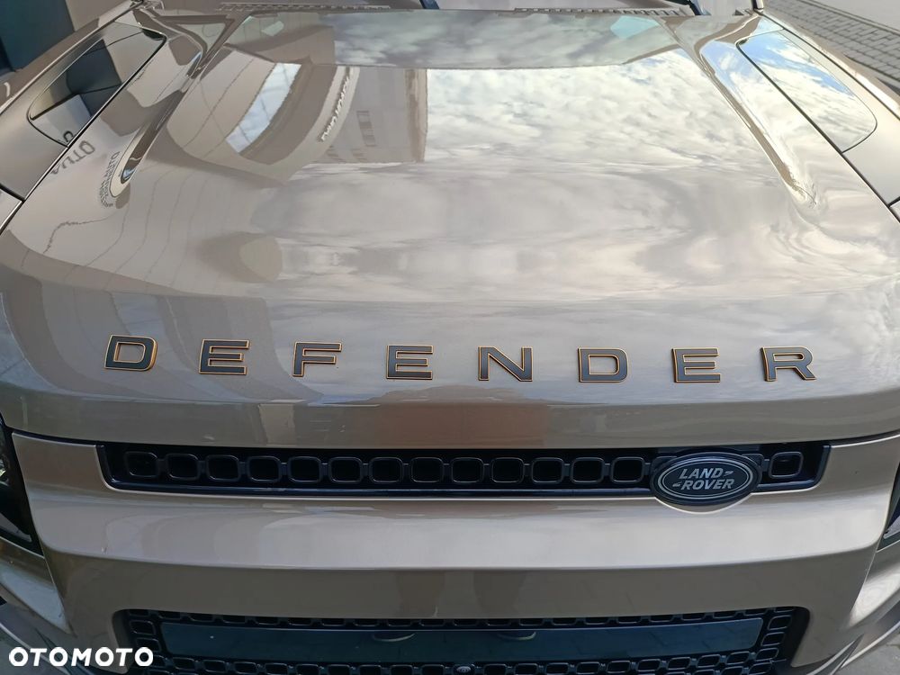 Land Rover Defender - 11