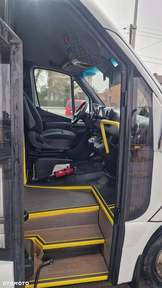 Mercedes-Benz Sprinter 519 - 9