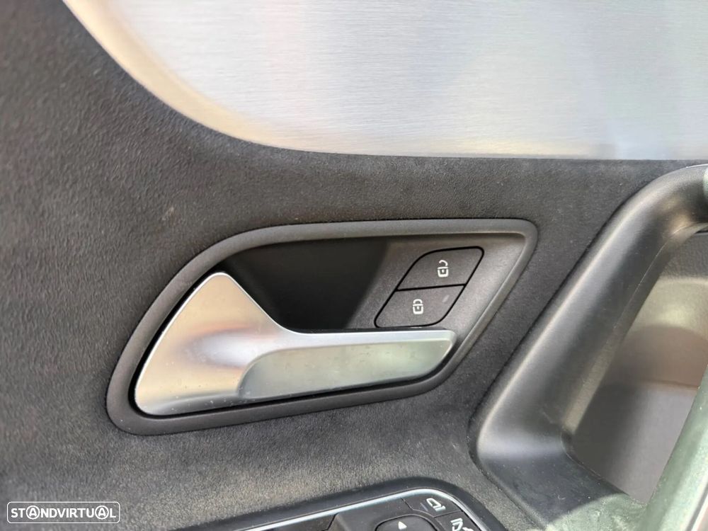 Mercedes-Benz A 180 d AMG Line Aut. - 32