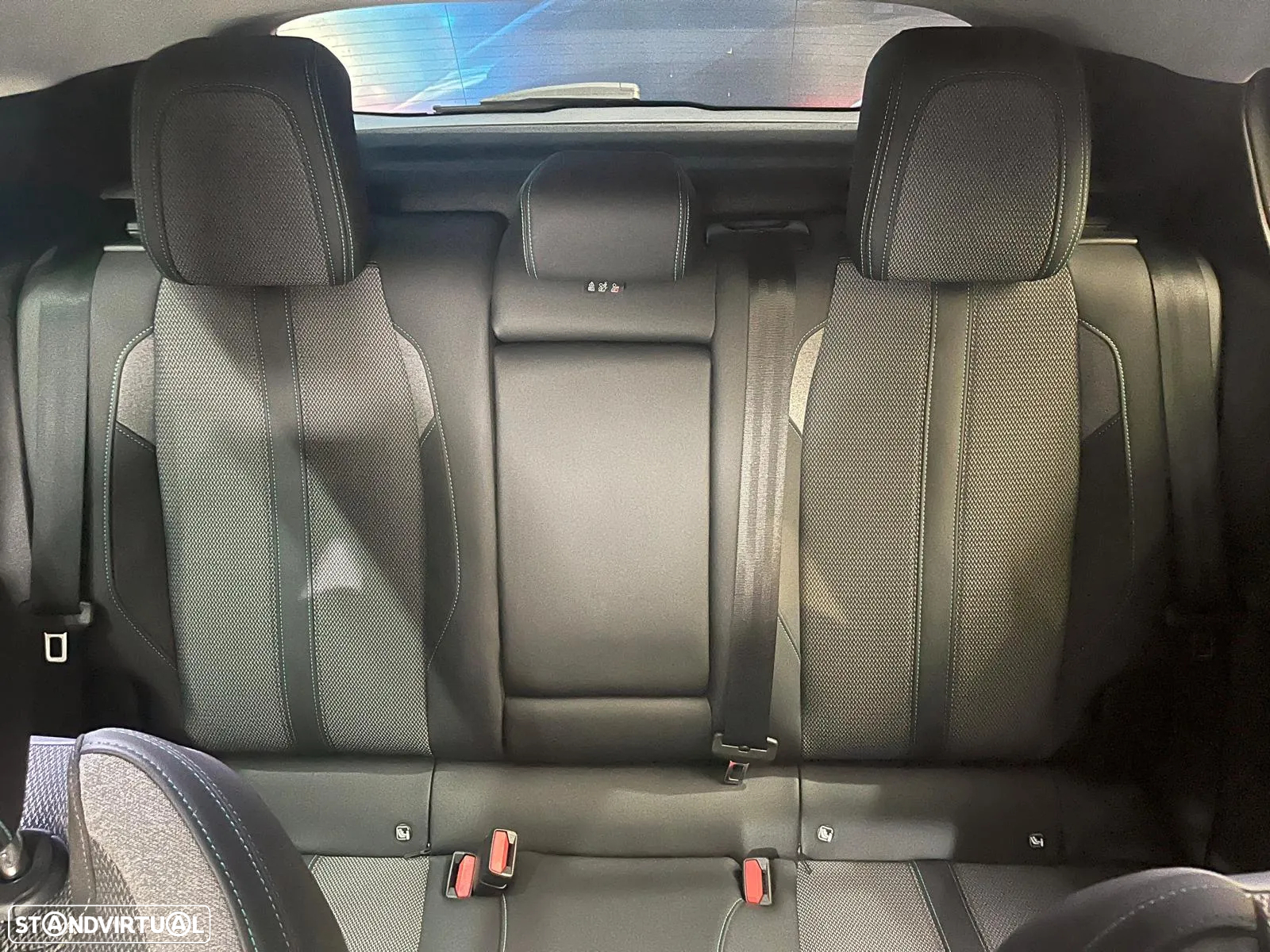 Peugeot 308 1.2 PureTech Allure - 33