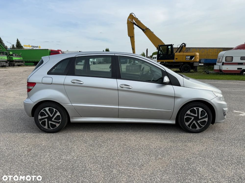 Mercedes-Benz Klasa B 180 CDI Special Edition - 11