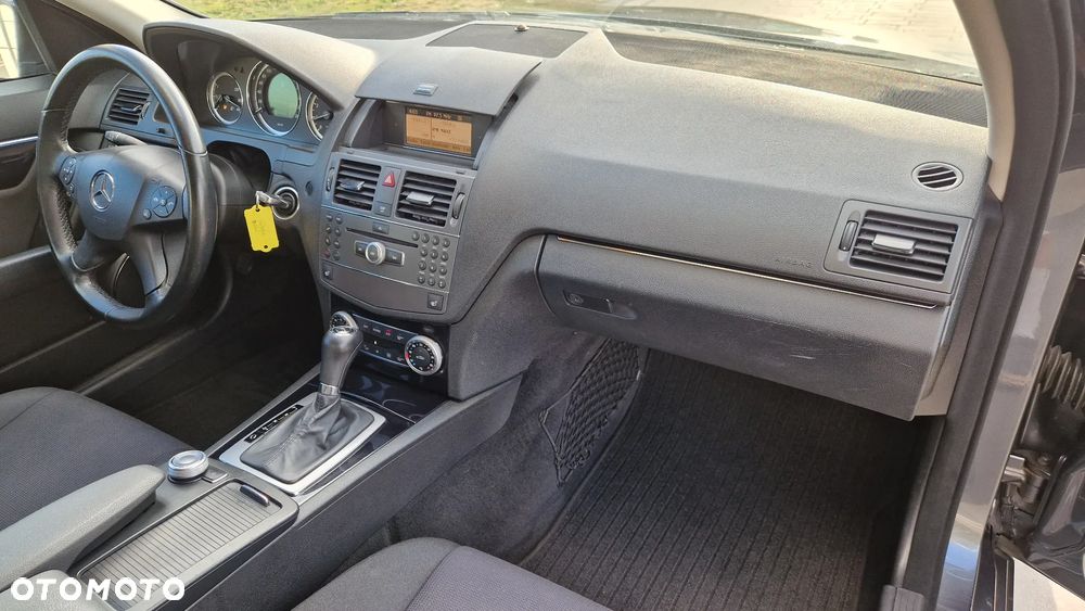 Mercedes-Benz Klasa C 180 Kompressor Automatik BlueEFFICIENCY - 24