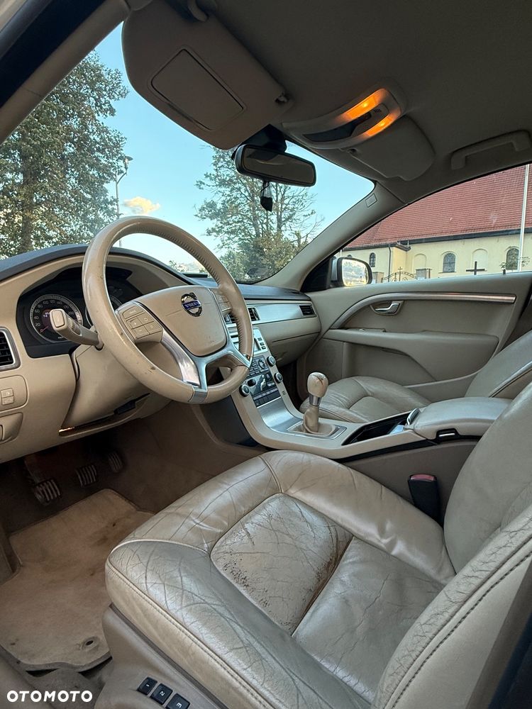 Volvo V70 2.0D Summum - 28