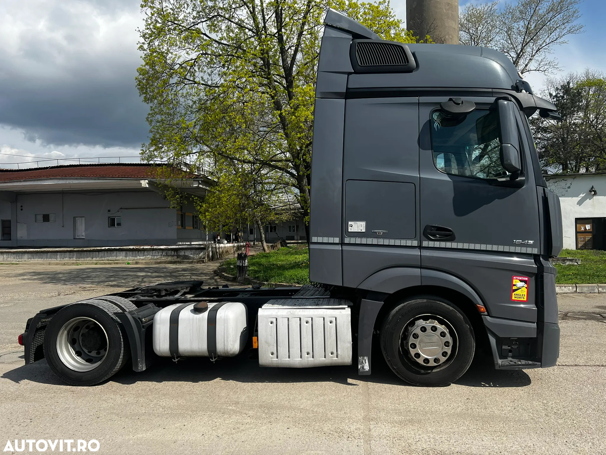 Mercedes-Benz Actros 1845 Mega - 4