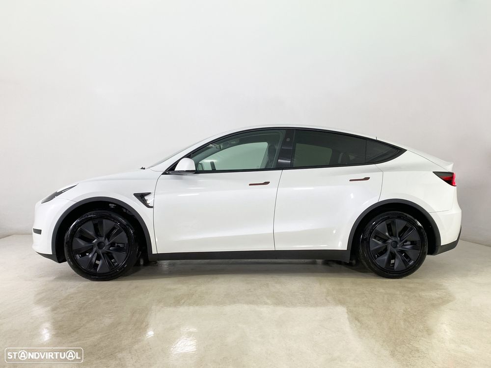 Tesla Model Y Standard RWD - 5