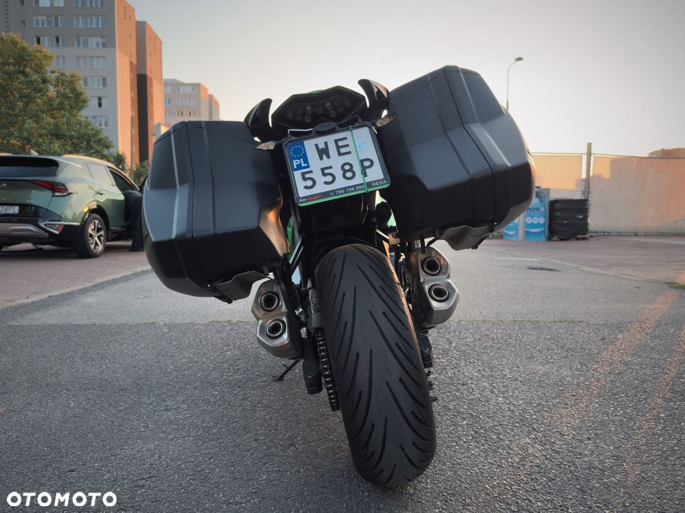 Kawasaki Ninja 1000 SX - 29