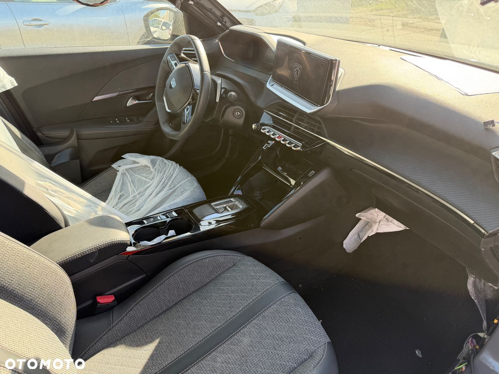 Peugeot 2008 1.2 PureTech Allure S&S EAT8 - 5