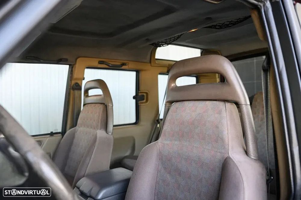 Land Rover Discovery - 26