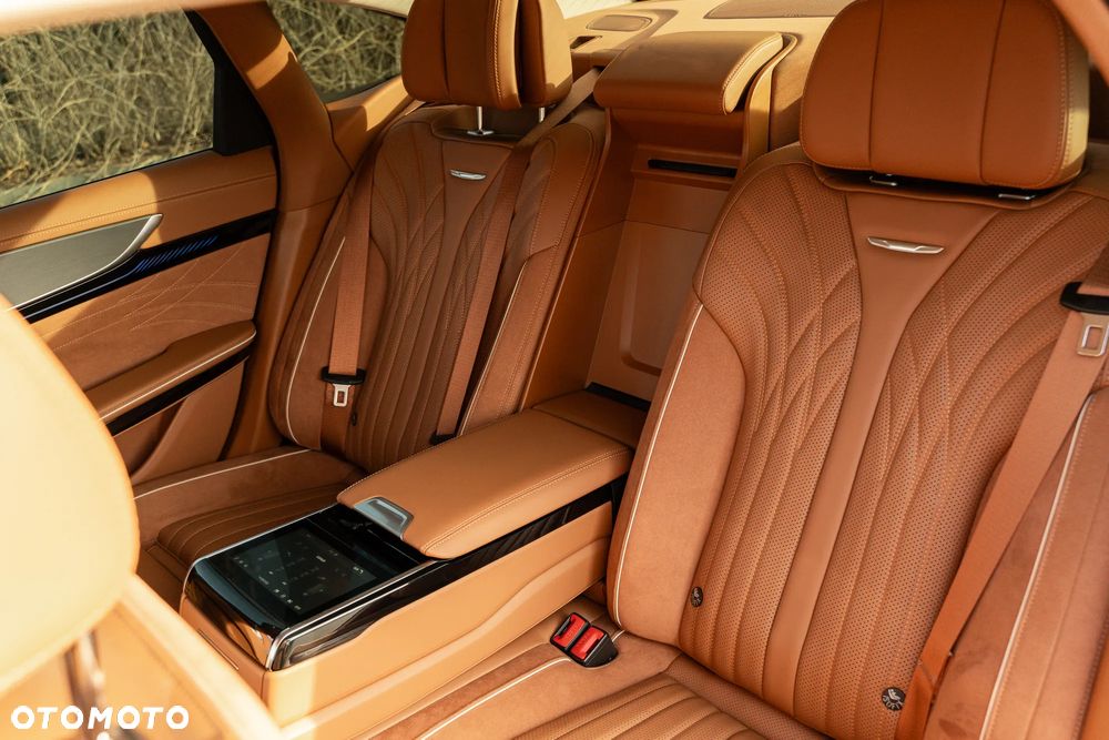 Hongqi H9 - 17