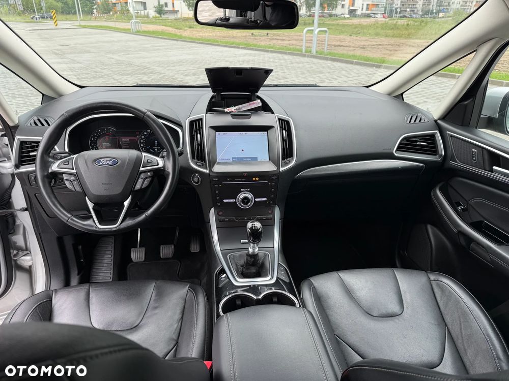 Ford S-Max - 19