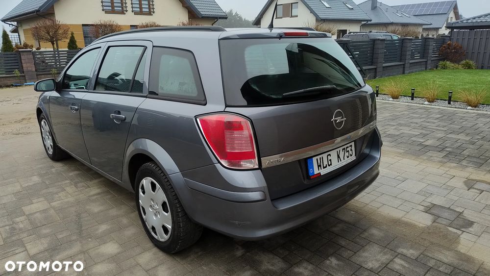 Opel Astra 1.6 - 9