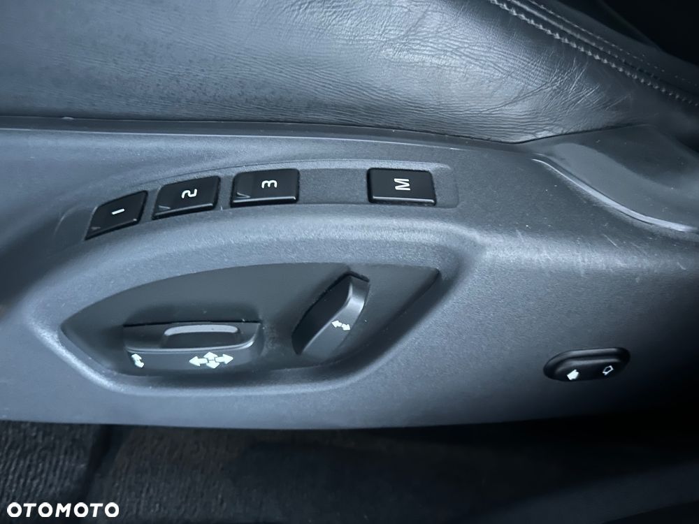 Volvo XC 60 D3 Geartronic Momentum - 16