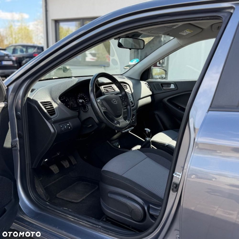 Hyundai i20 - 14