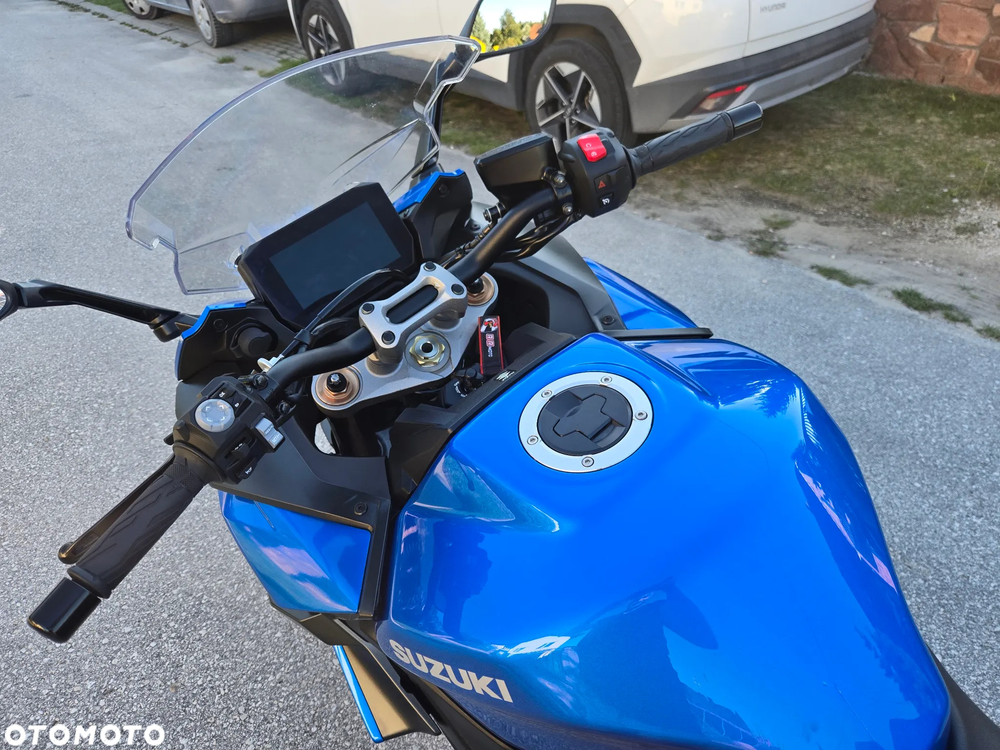 Suzuki GSX - 14