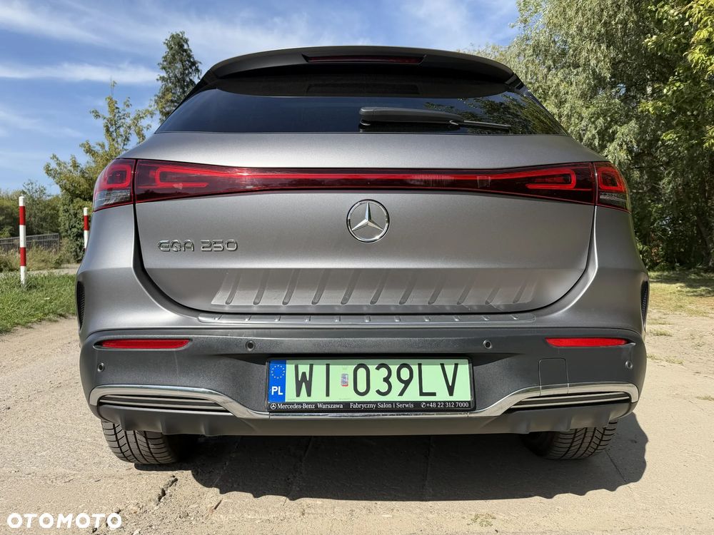 Mercedes-Benz EQA - 17