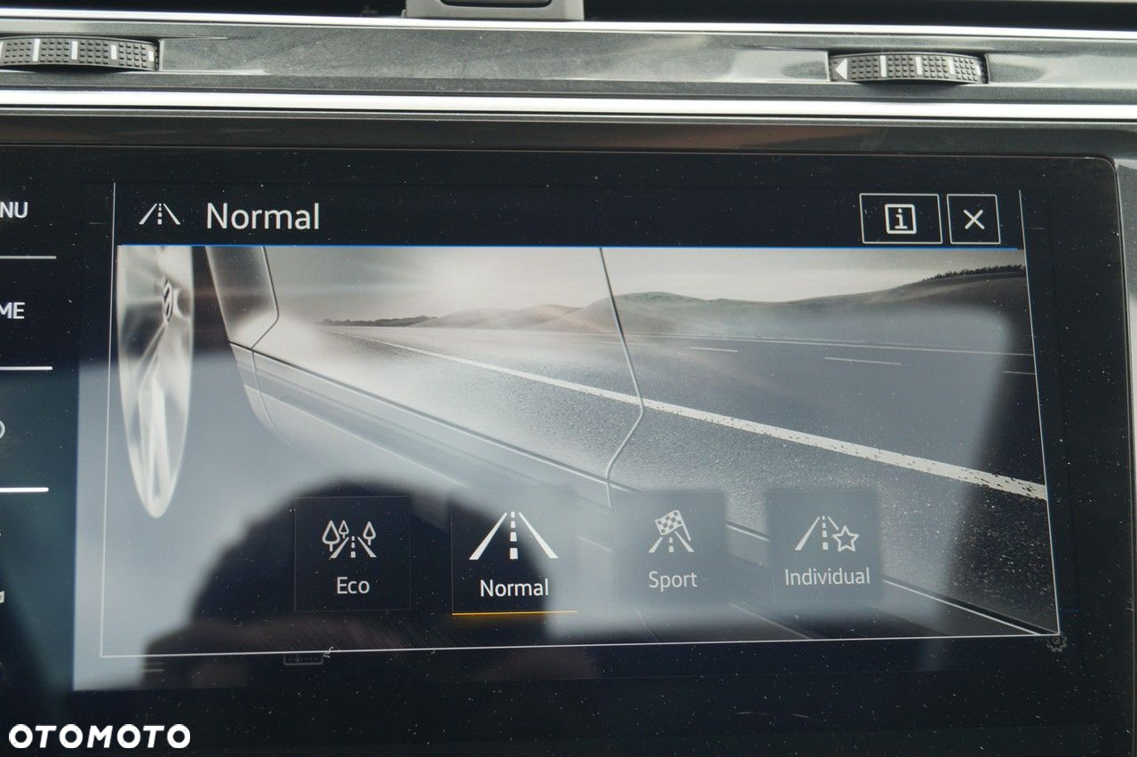Volkswagen Tiguan - 35