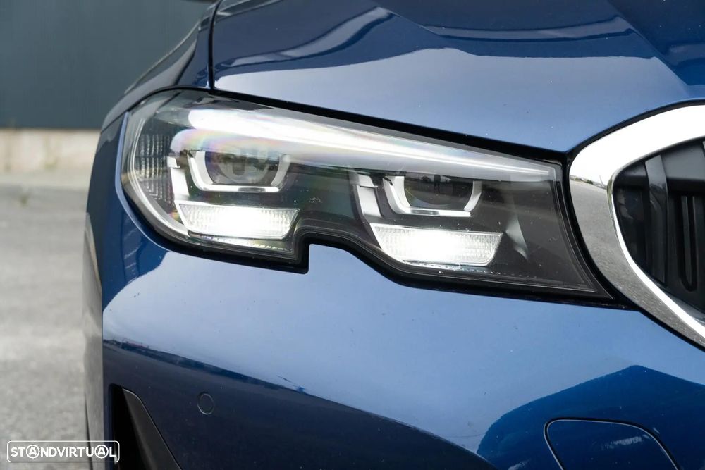 BMW 330 e Line Luxury Auto - 30