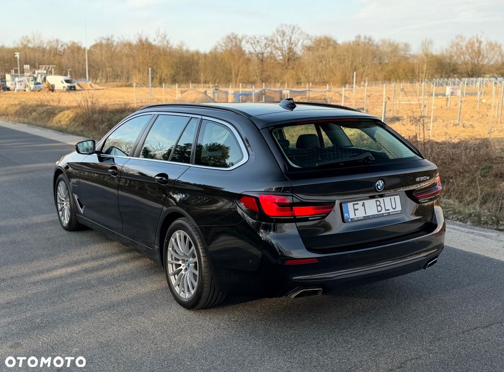 BMW Seria 5 530e Luxury Line sport - 4