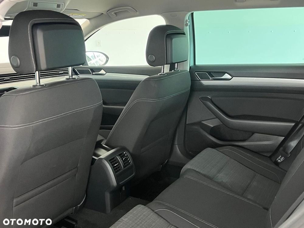 Volkswagen Passat Variant 2.0 TDI EVO Business DSG - 34