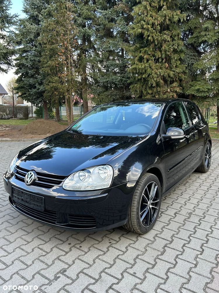 Volkswagen Golf - 1