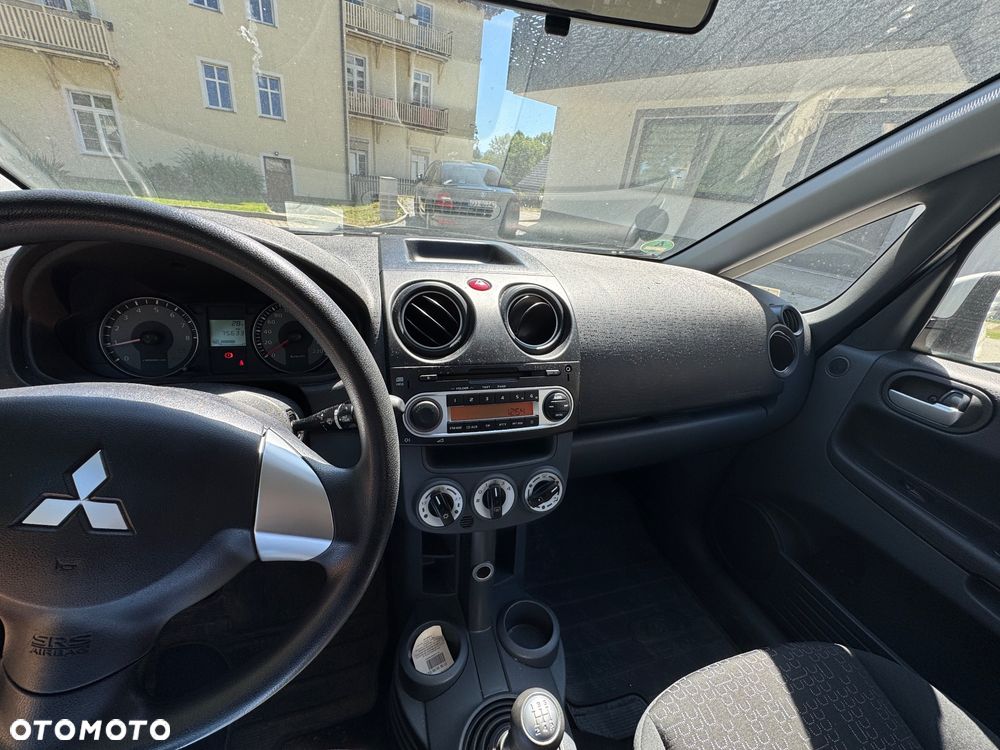 Mitsubishi Colt 1.1 - 8