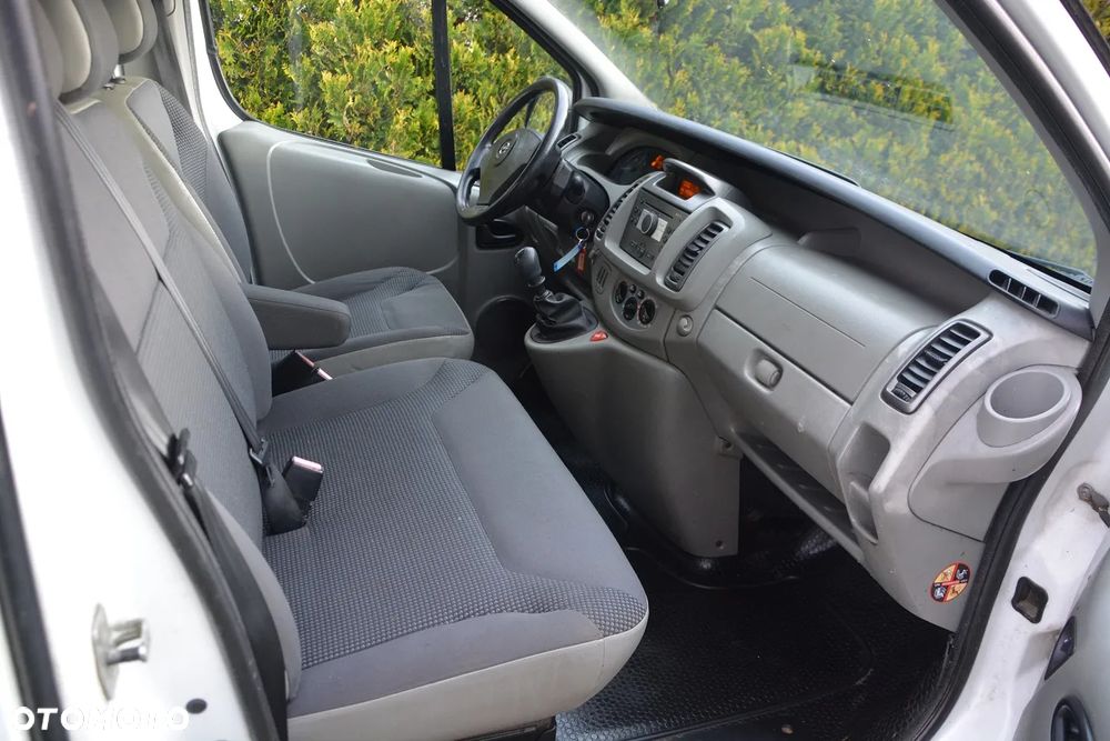 Opel Vivaro - 7