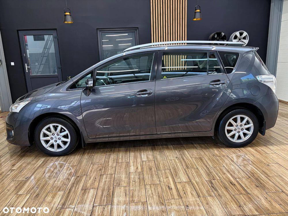 Toyota Verso 1.8 Premium 7os - 11