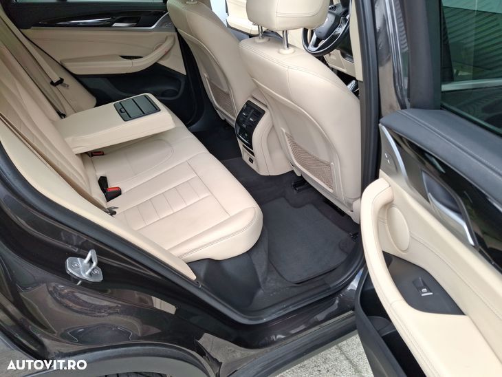 BMW X3 xDrive20d AT Luxury Line - 15