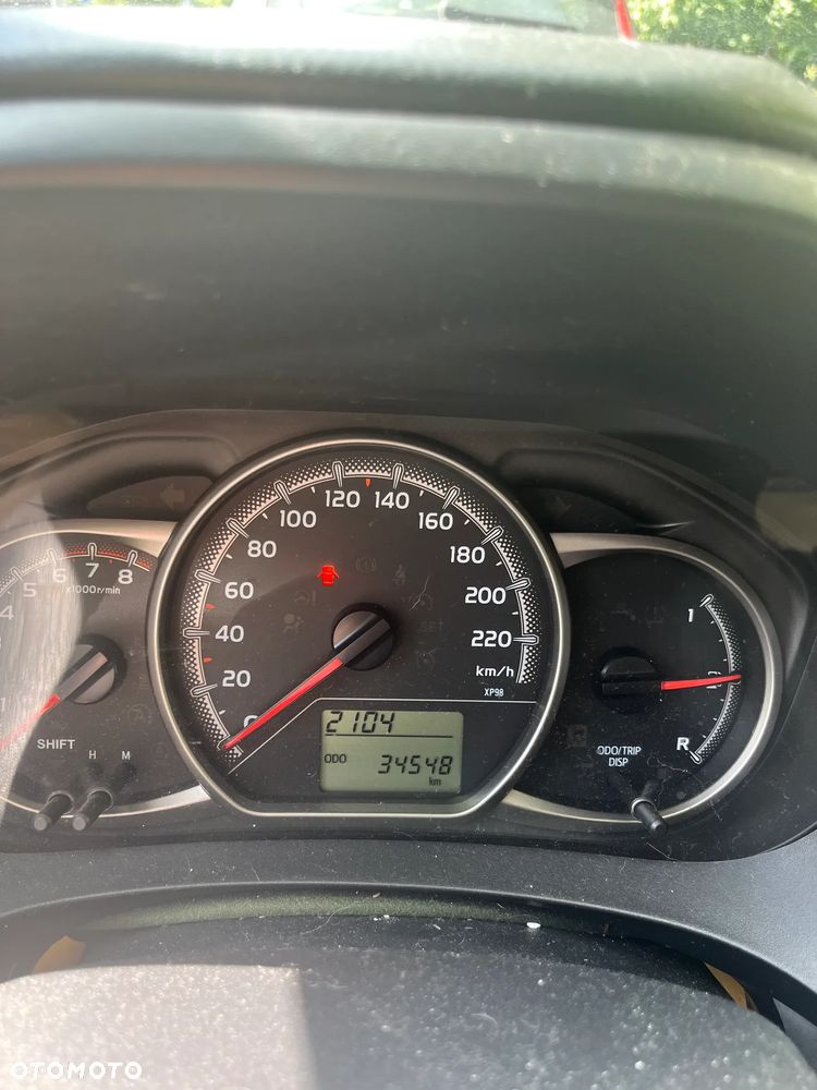 Toyota Yaris 1.33 Active EU6 - 11